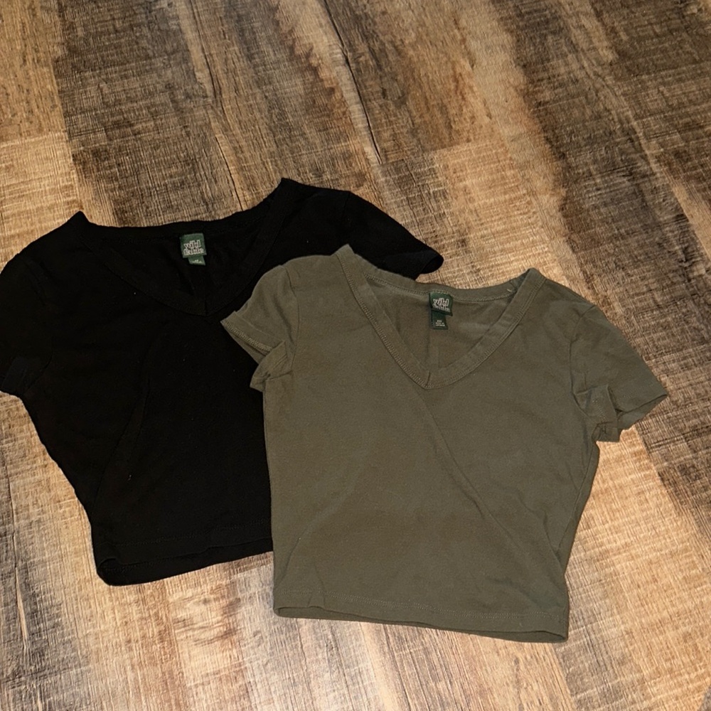 Womens cropped tops
